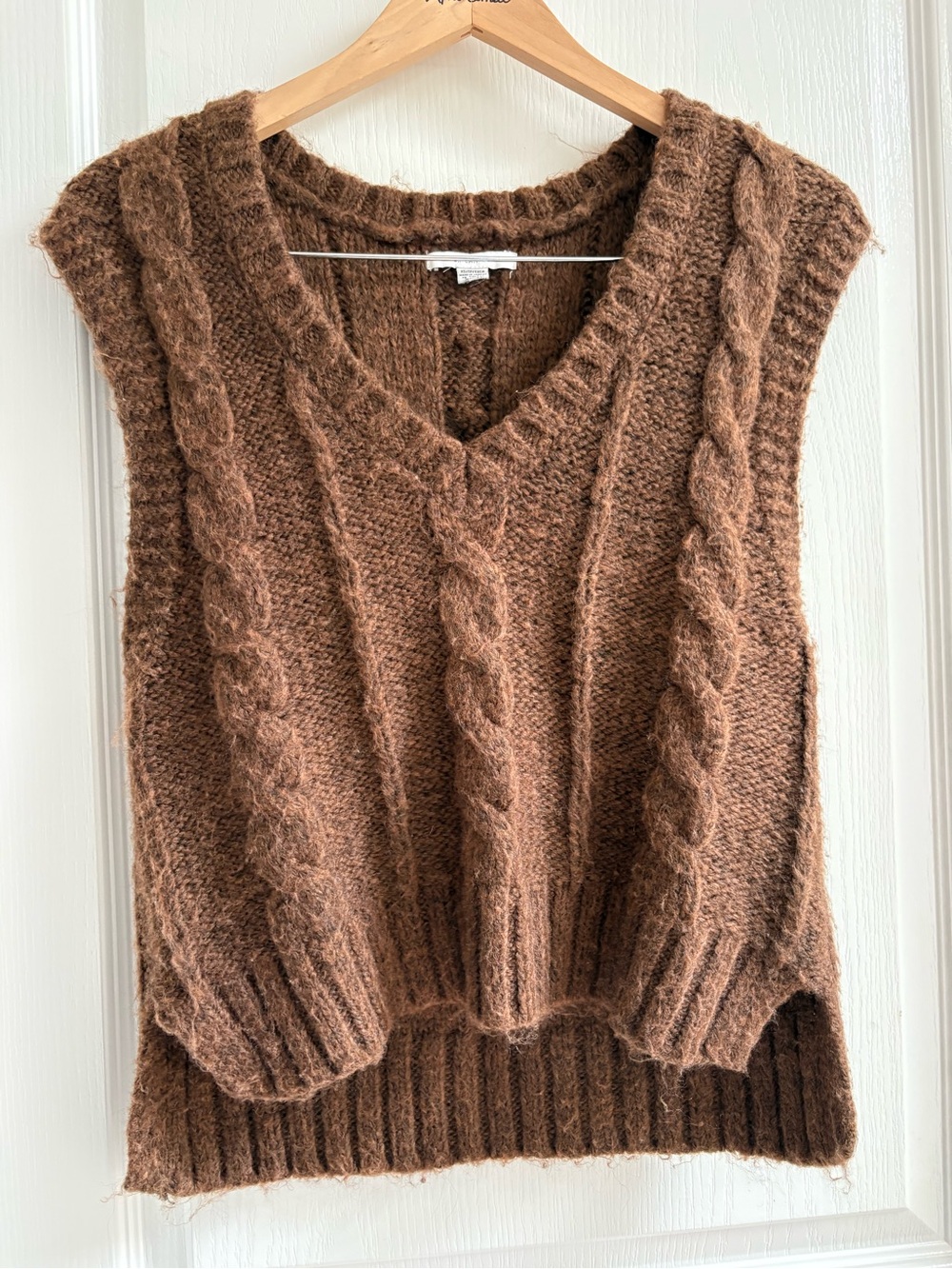 American Eagle Outfitters Brown Cable Knit V-Neck Sweater Vest - Picture 4 of 4